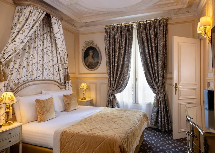 Henri Iv Hotel 4*