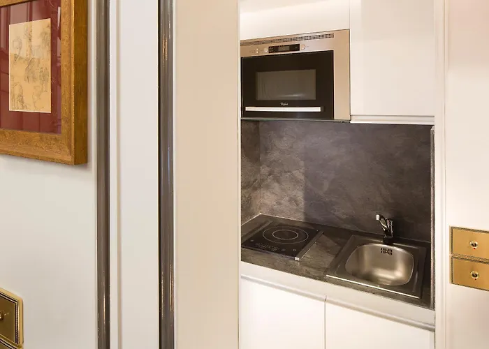 Hotel Henri Iv 4*
