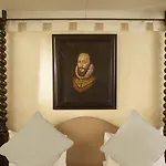 Henri Iv ホテル
