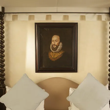Henri Iv Hotel