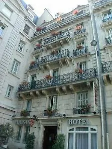 Hotel Henri Iv 4*